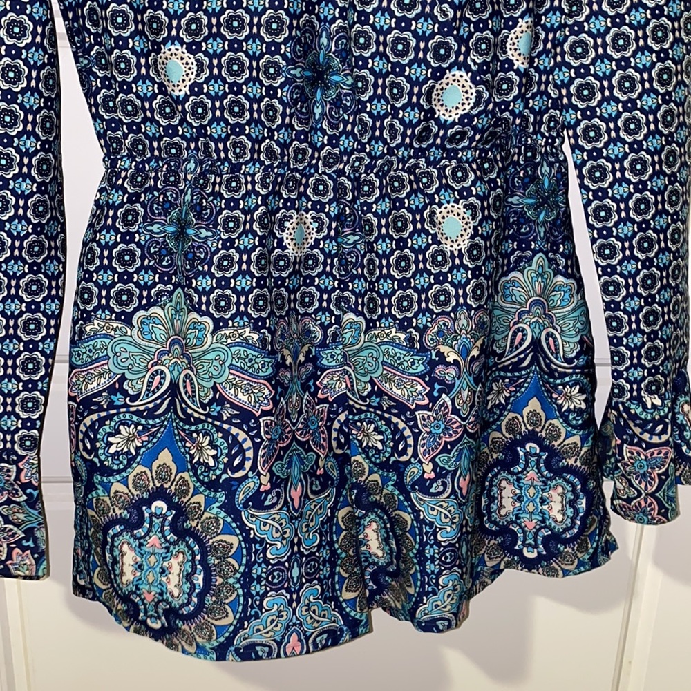 Blue pattern romper - Picture 3 of 5